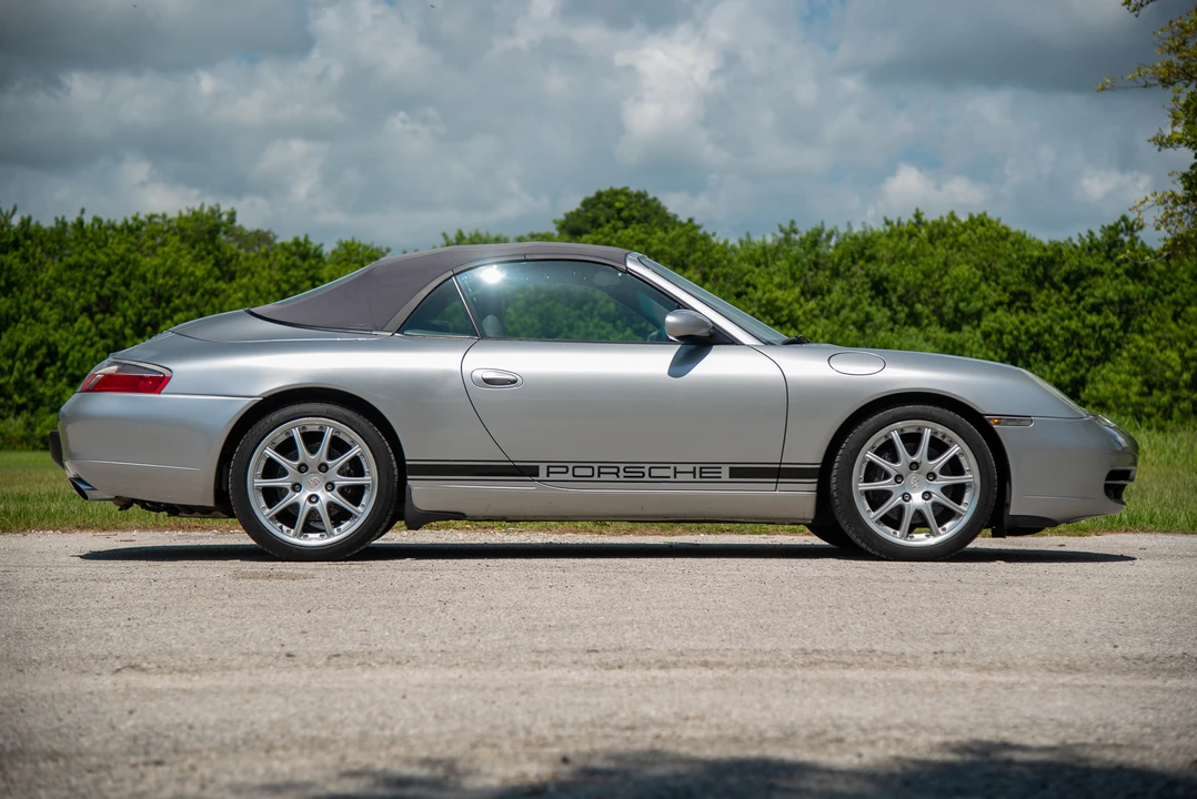 2001 Porsche 996 Carrera - Image 13 of 31