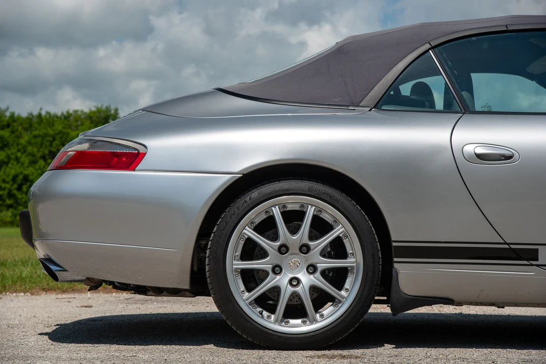 2001 Porsche 996 Carrera - Image 27 of 31