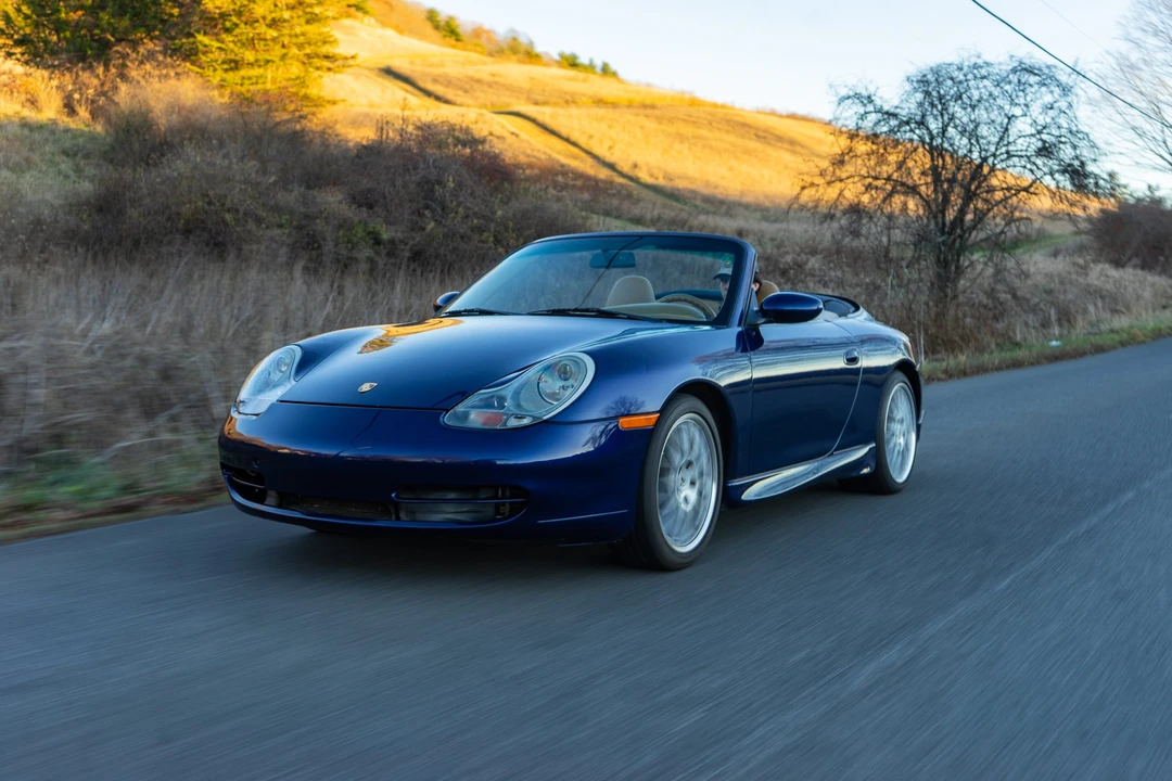 2001 Porsche 996 Carrera - Image 10 of 31