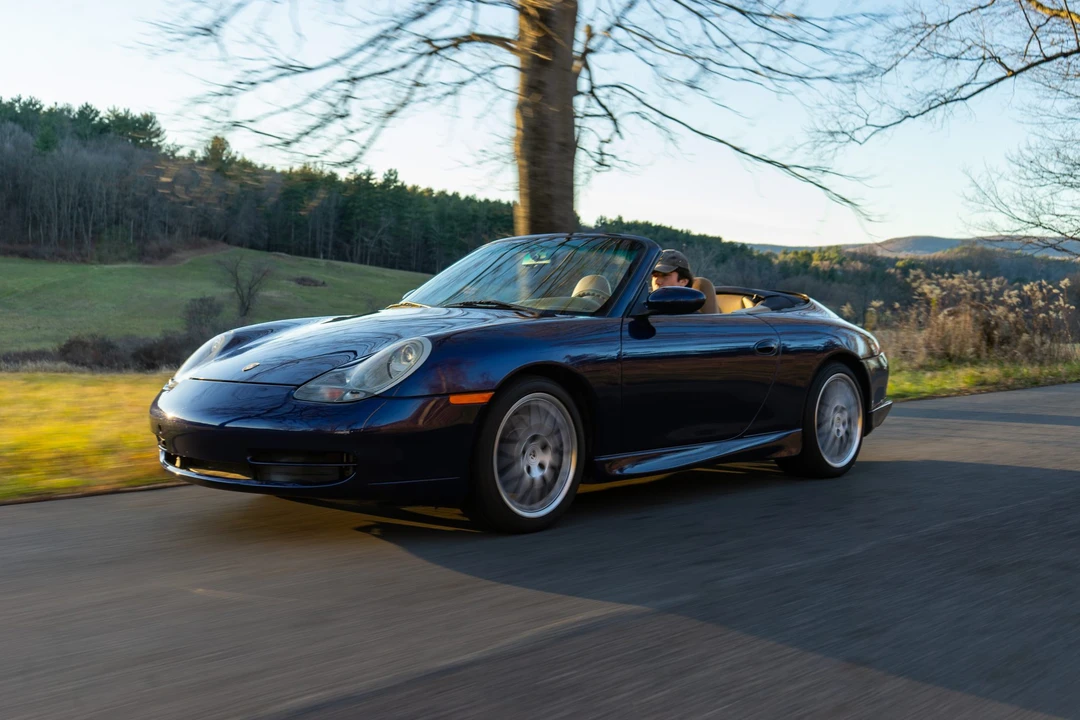 2001 Porsche 996 Carrera - Image 13 of 31