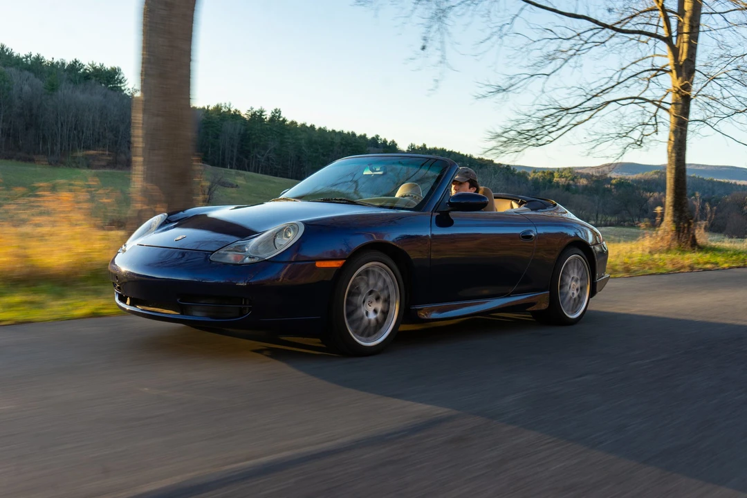 2001 Porsche 996 Carrera - Image 12 of 31