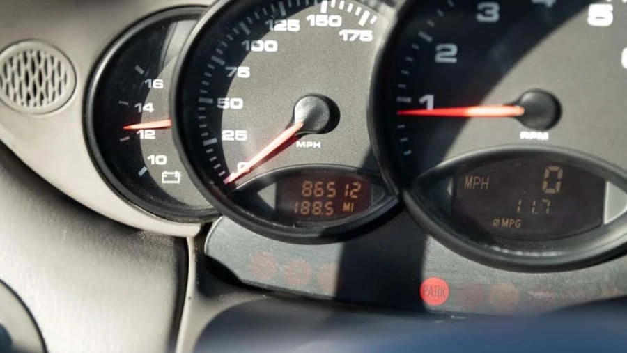 2001 Porsche 996 Carrera - Image 2 of 11