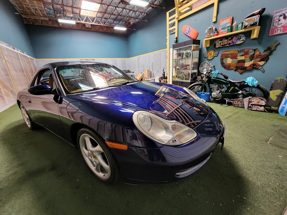 2001 Porsche 996 Carrera - Image 10 of 31