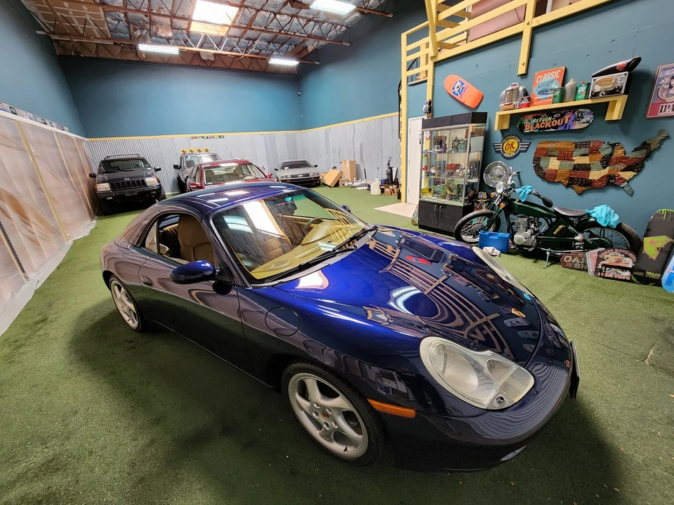 2001 Porsche 996 Carrera - Image 9 of 31