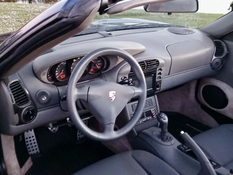 2001 Porsche 996 Carrera - Image 17 of 20