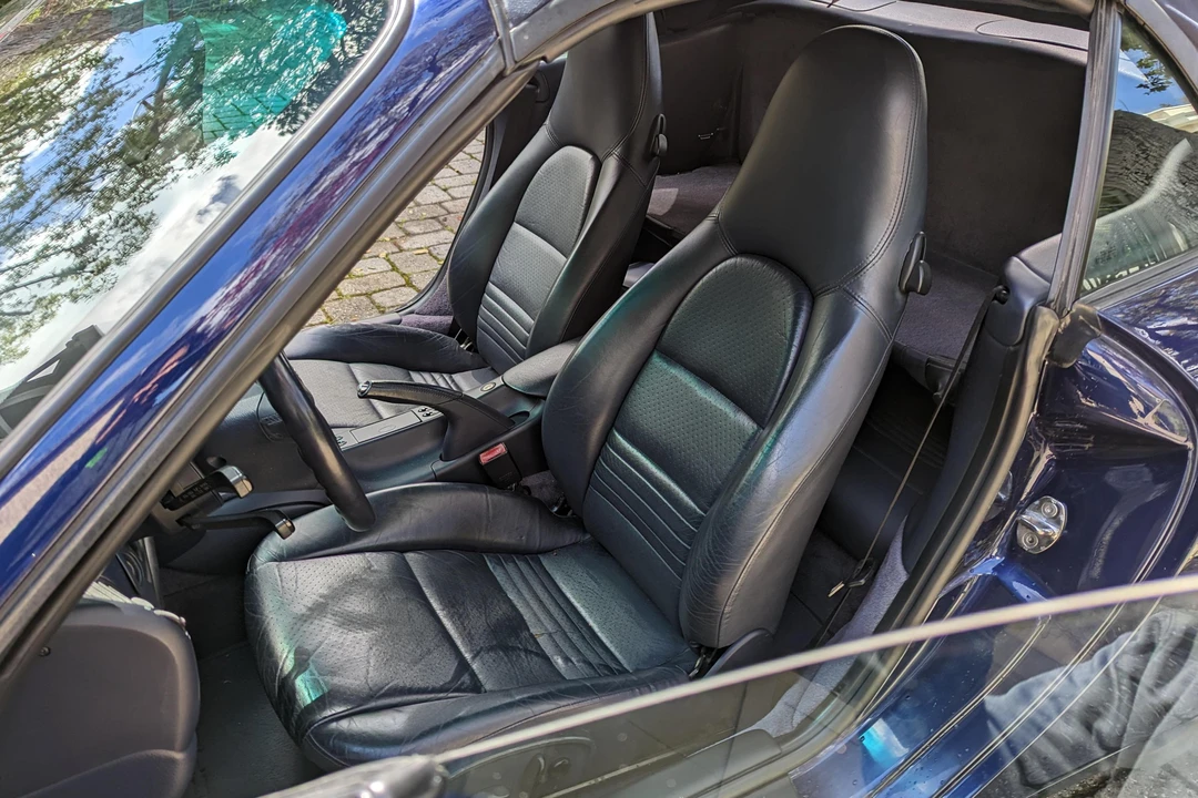 2001 Porsche 996 Carrera - Image 28 of 31
