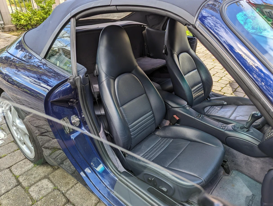 2001 Porsche 996 Carrera - Image 31 of 31