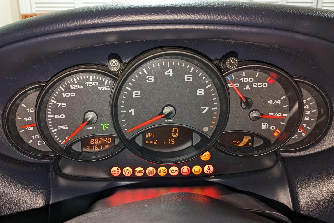 2001 Porsche 996 Carrera - Image 30 of 31
