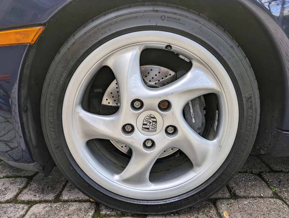2001 Porsche 996 Carrera - Image 23 of 31