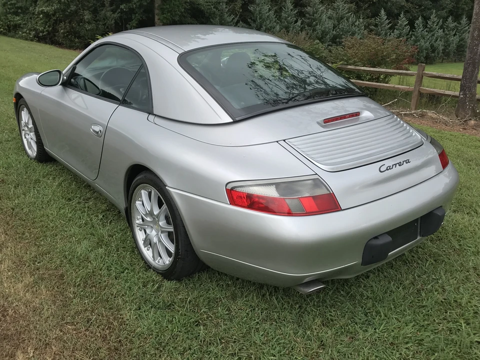 2001 Porsche 996 Carrera - Image 8 of 31