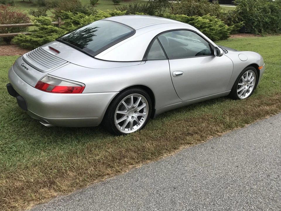 2001 Porsche 996 Carrera - Image 9 of 31