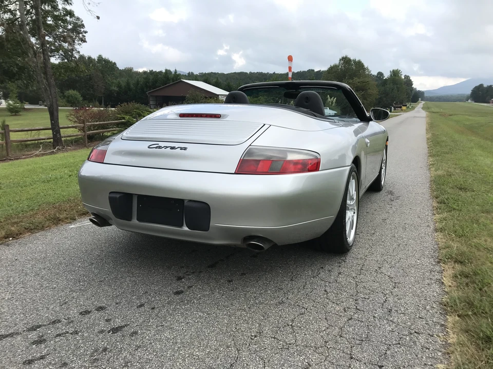 2001 Porsche 996 Carrera - Image 17 of 31