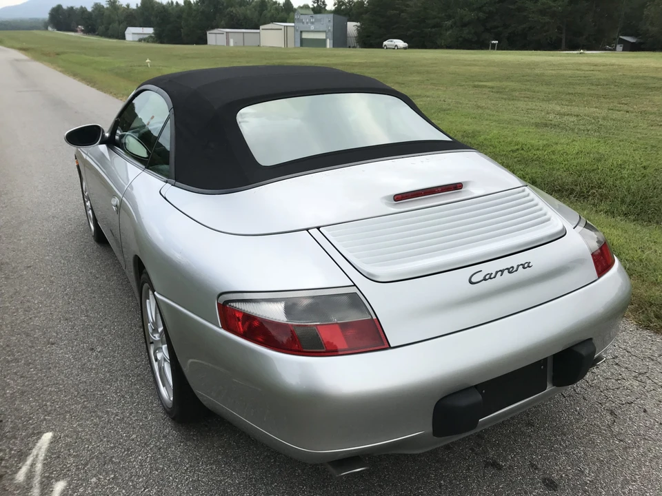 2001 Porsche 996 Carrera - Image 19 of 31