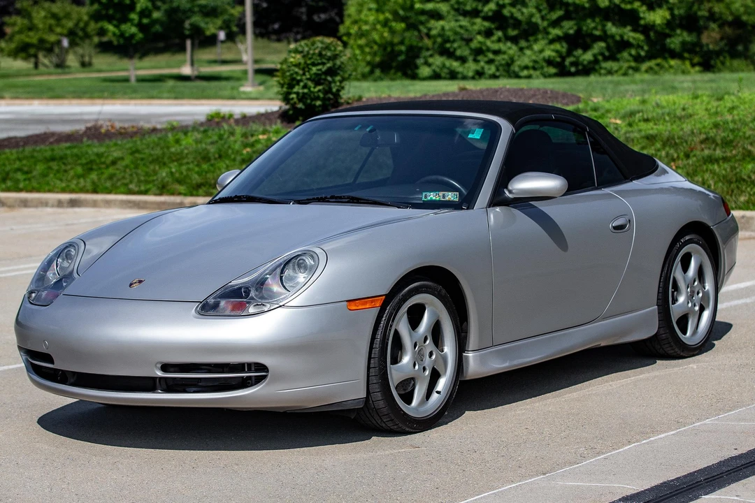 2001 Porsche 996 Carrera - Image 9 of 31