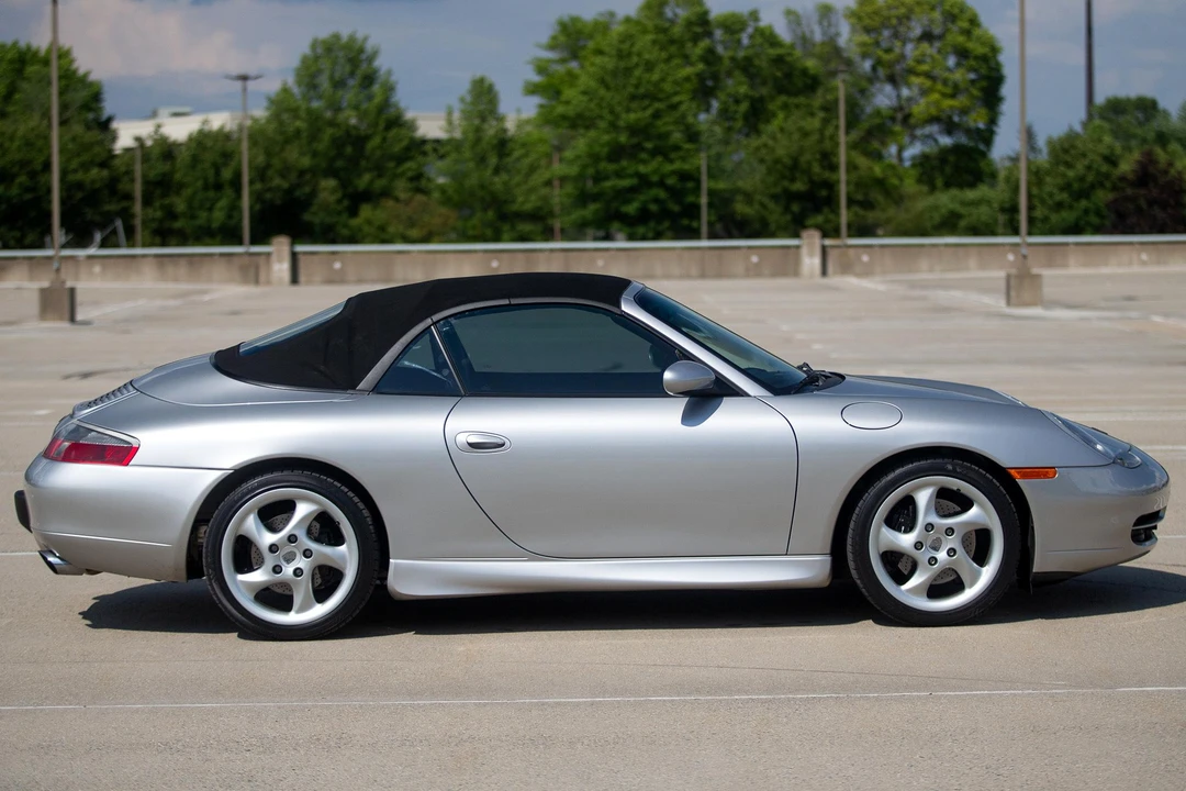 2001 Porsche 996 Carrera - Image 25 of 31