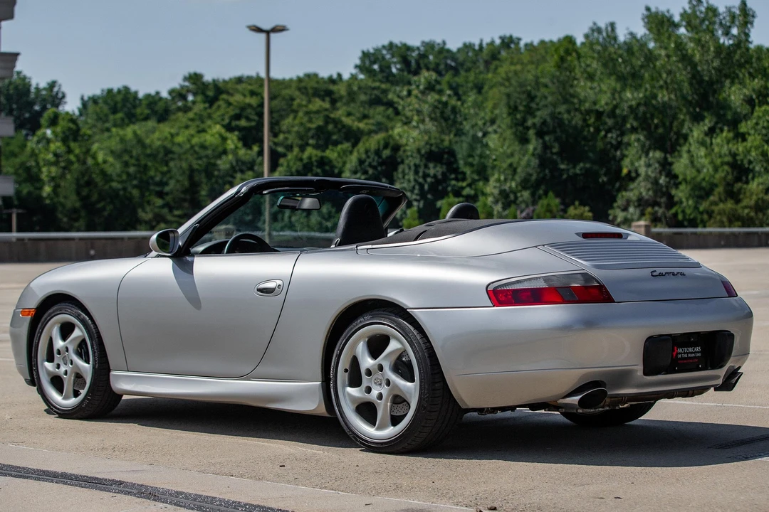 2001 Porsche 996 Carrera - Image 12 of 31