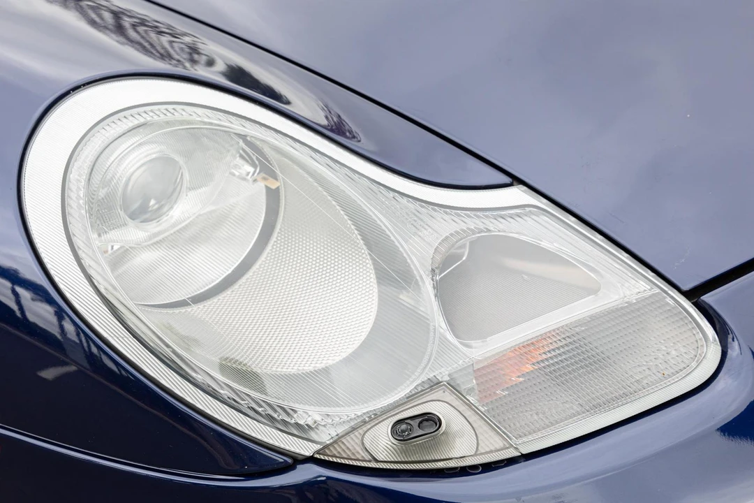 2001 Porsche 996 Carrera - Image 21 of 31