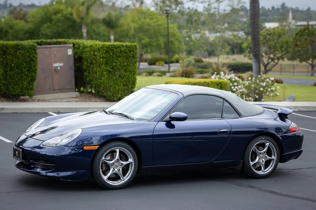 2001 Porsche 996 Carrera - Image 17 of 31