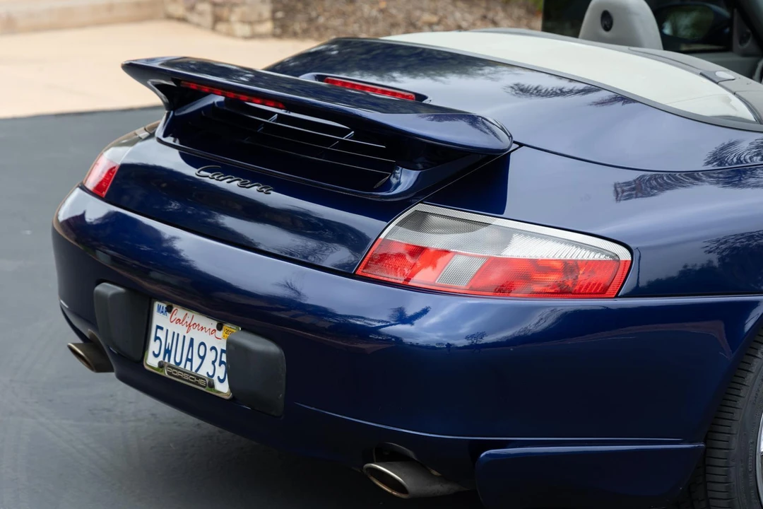 2001 Porsche 996 Carrera - Image 27 of 31