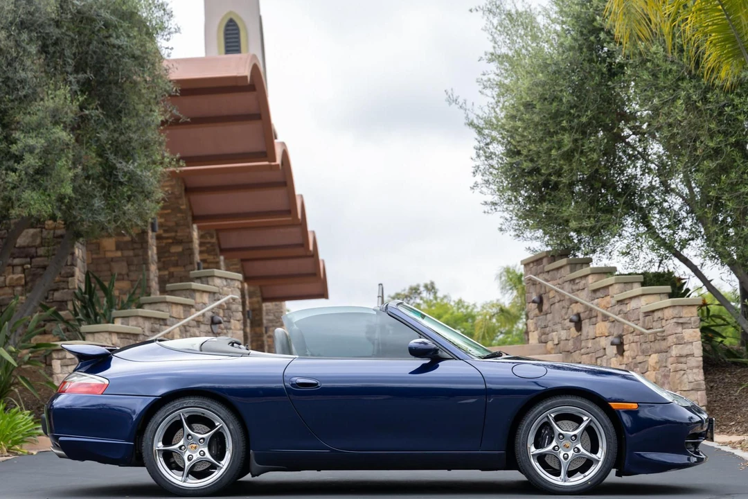 2001 Porsche 996 Carrera - Image 15 of 31