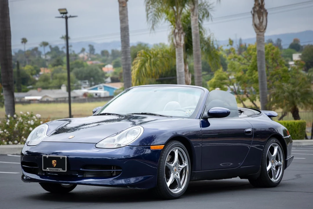 2001 Porsche 996 Carrera - Image 8 of 31
