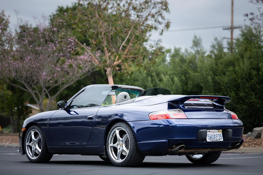 2001 Porsche 996 Carrera - Image 11 of 31