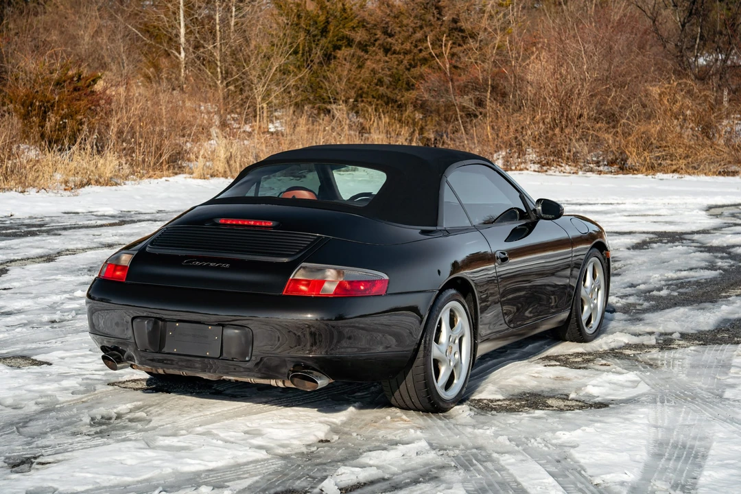 2001 Porsche 996 Carrera - Image 16 of 31