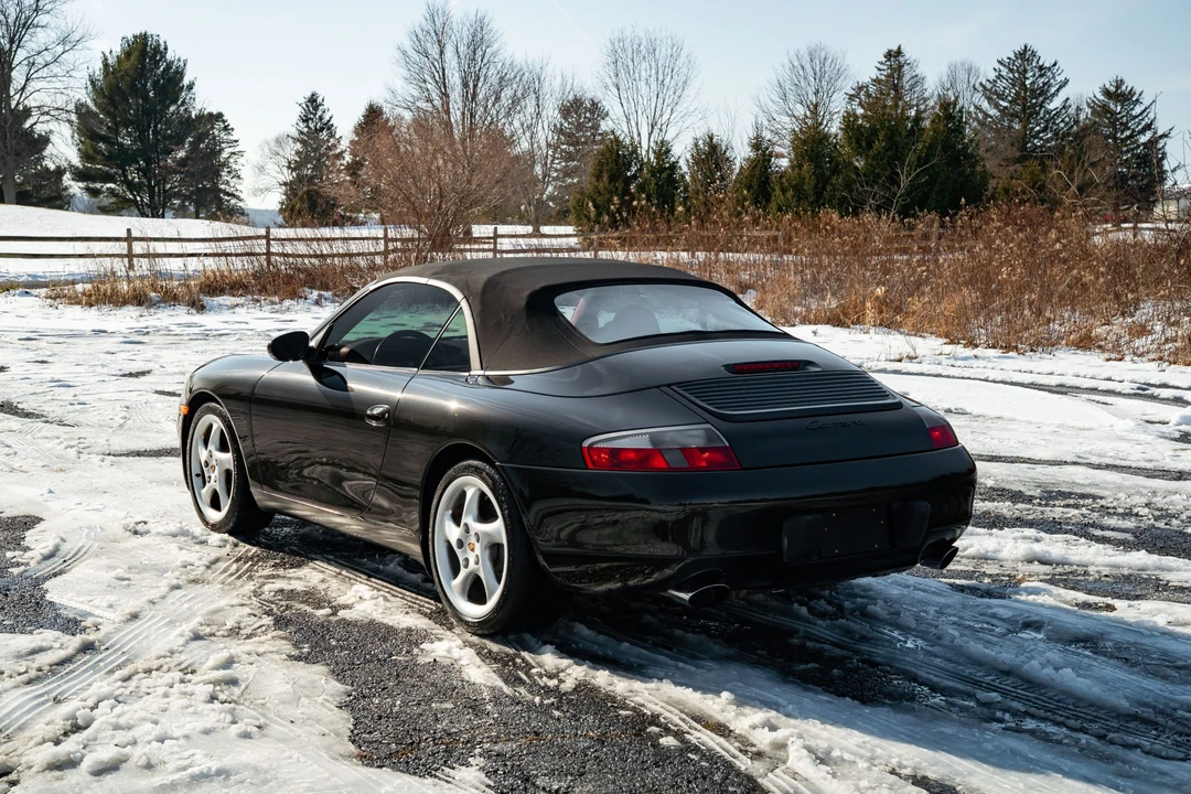 2001 Porsche 996 Carrera - Image 28 of 31