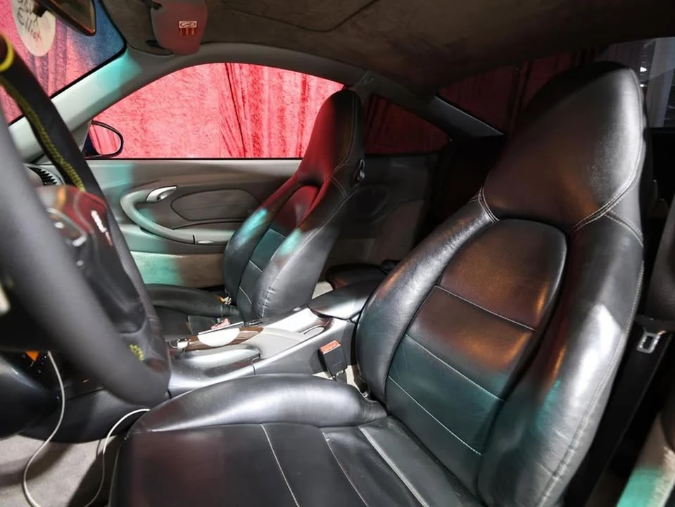 2001 Porsche 996 Carrera - Image 11 of 18