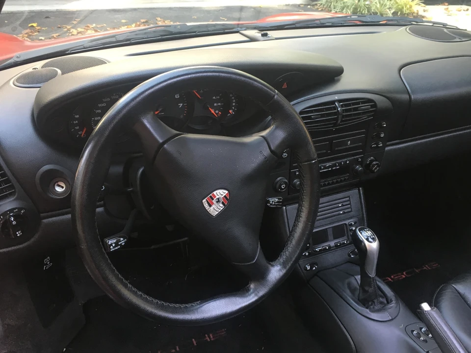 2001 Porsche 996 Carrera - Image 16 of 31