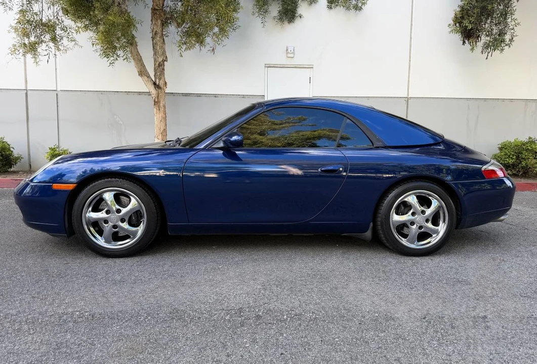 2001 Porsche 996 Carrera - Image 12 of 17