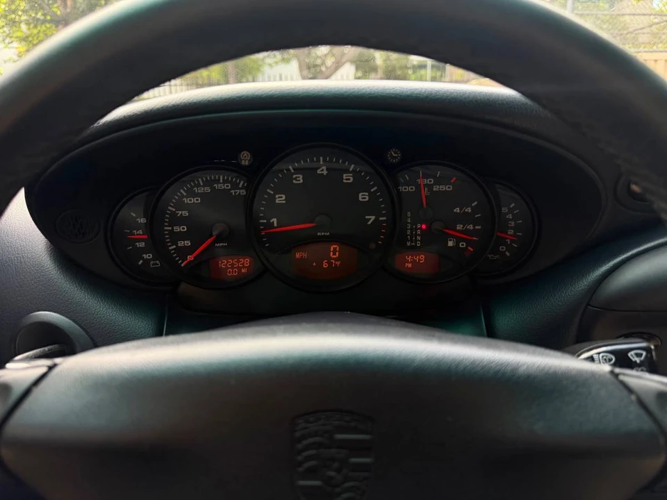 2001 Porsche 996 Carrera - Image 4 of 17