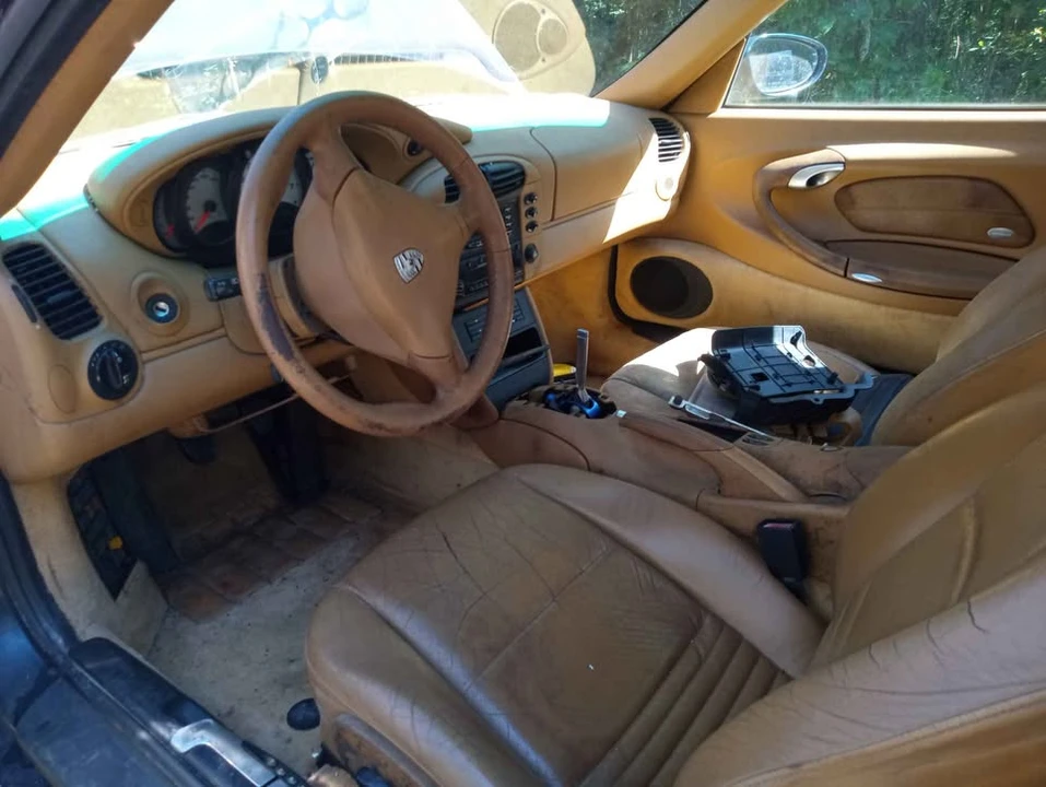 2001 Porsche 996 Carrera - Image 10 of 10