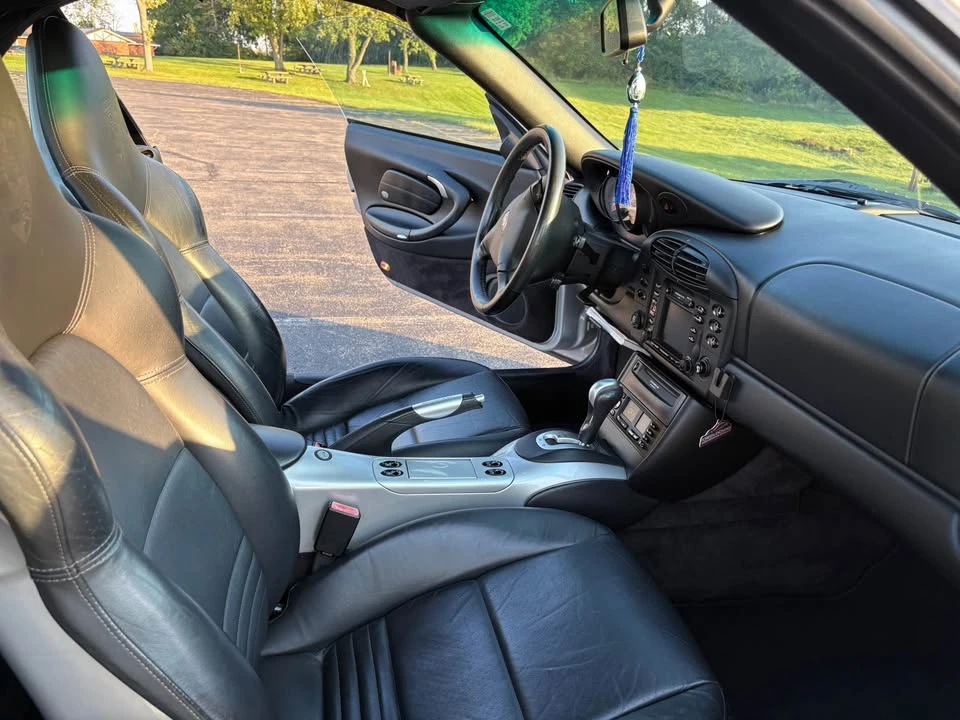 2001 Porsche 996 Carrera - Image 9 of 20