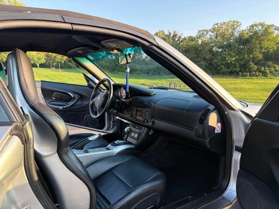 2001 Porsche 996 Carrera - Image 6 of 20