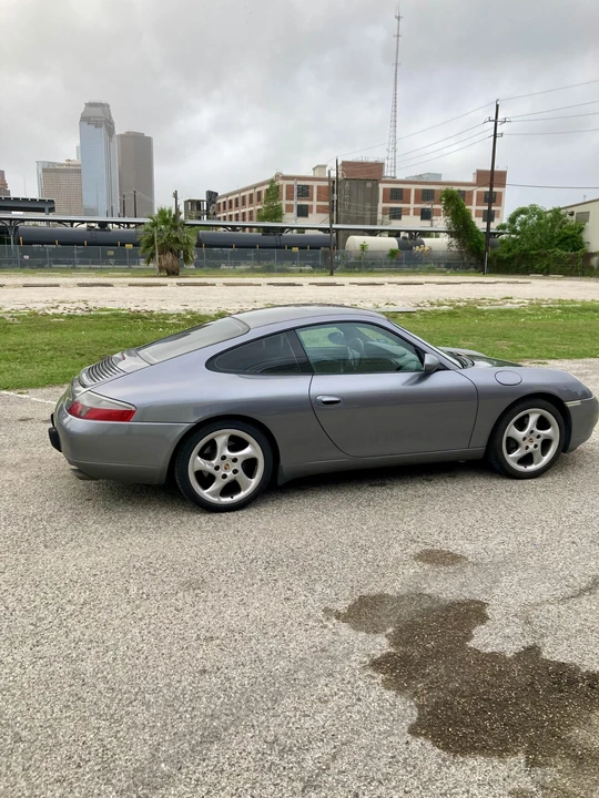 2001 Porsche 996 Carrera - Image 8 of 31