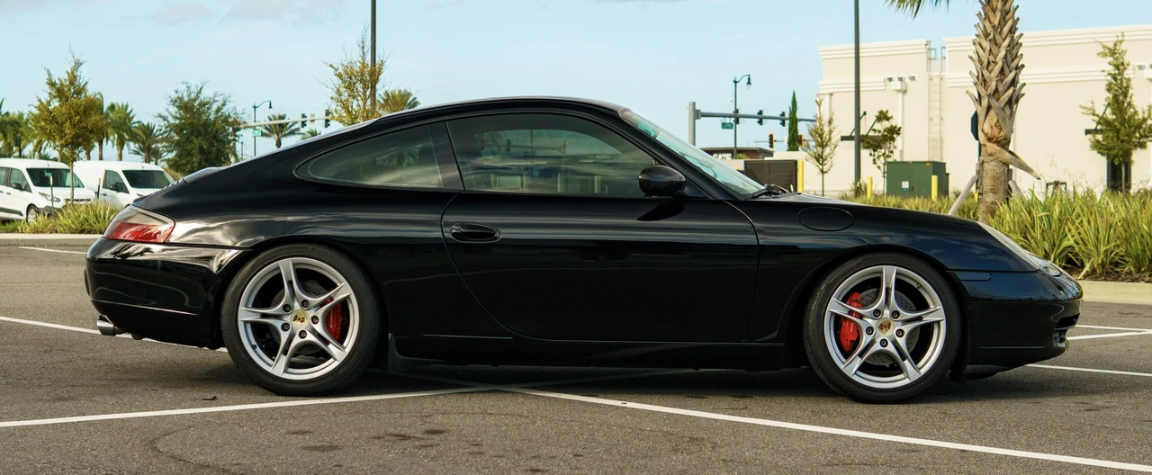 2001 Porsche 996 Carrera - Image 12 of 31