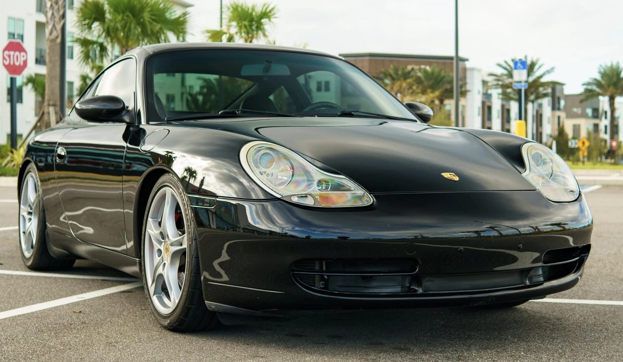 2001 Porsche 996 Carrera - Image 2 of 31