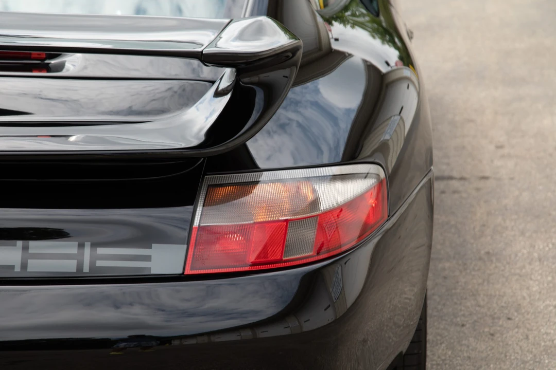 2001 Porsche 996 Carrera - Image 29 of 31