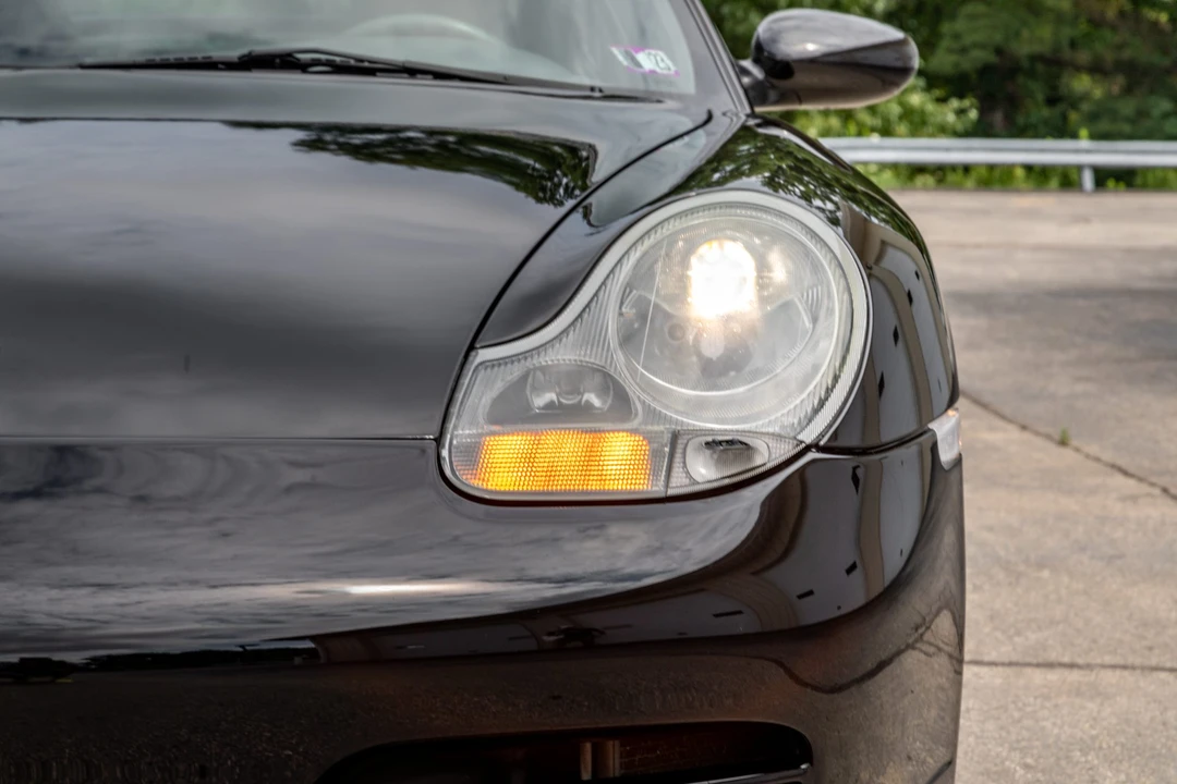 2001 Porsche 996 Carrera - Image 12 of 31