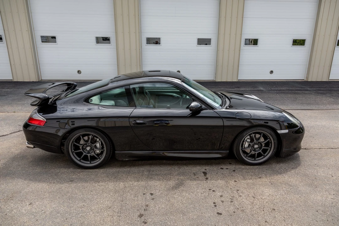 2001 Porsche 996 Carrera - Image 6 of 31
