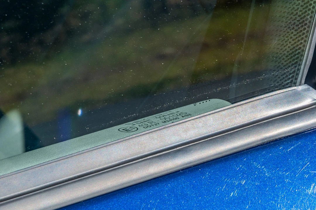 2001 Porsche 996 Carrera - Image 31 of 31