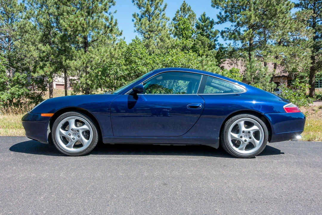 2001 Porsche 996 Carrera - Image 10 of 31