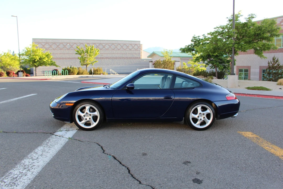 2001 Porsche 996 Carrera - Image 8 of 31