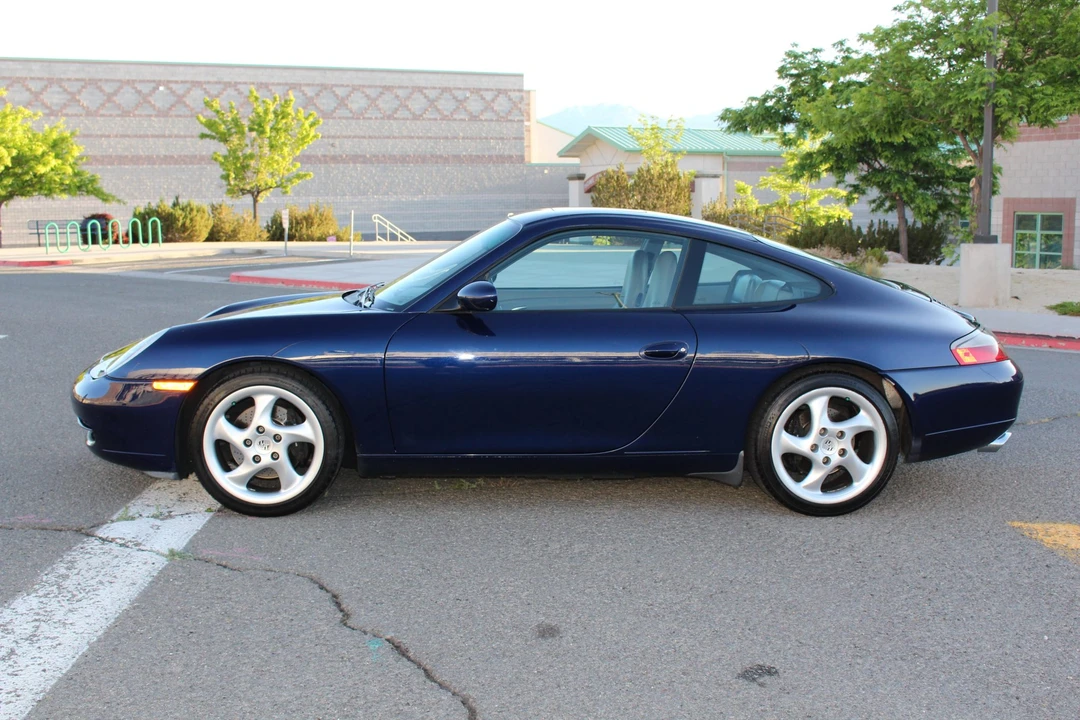 2001 Porsche 996 Carrera - Image 9 of 31