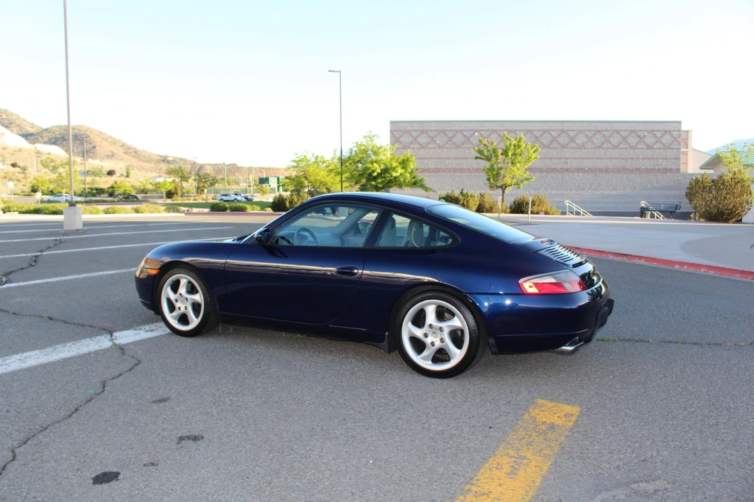 2001 Porsche 996 Carrera - Image 10 of 31