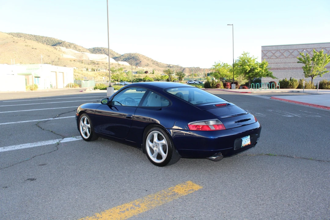 2001 Porsche 996 Carrera - Image 12 of 31