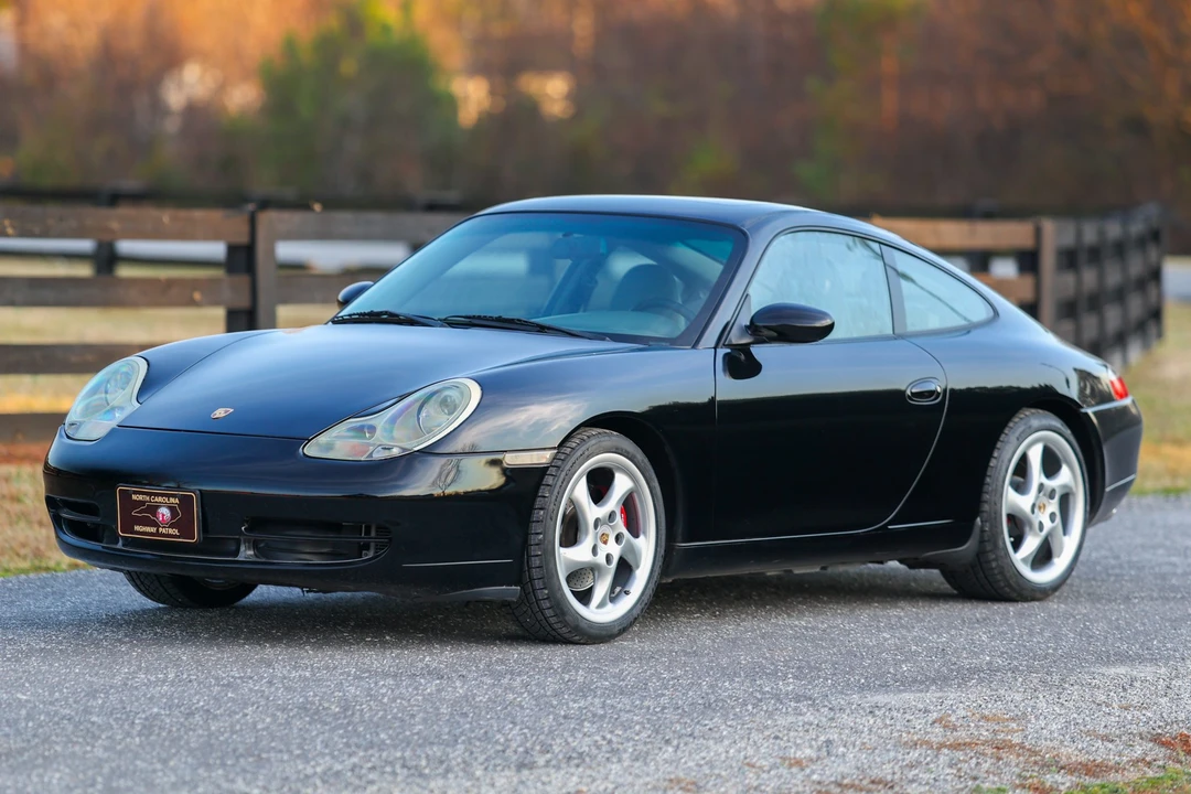 2001 Porsche 996 Carrera - Image 6 of 31