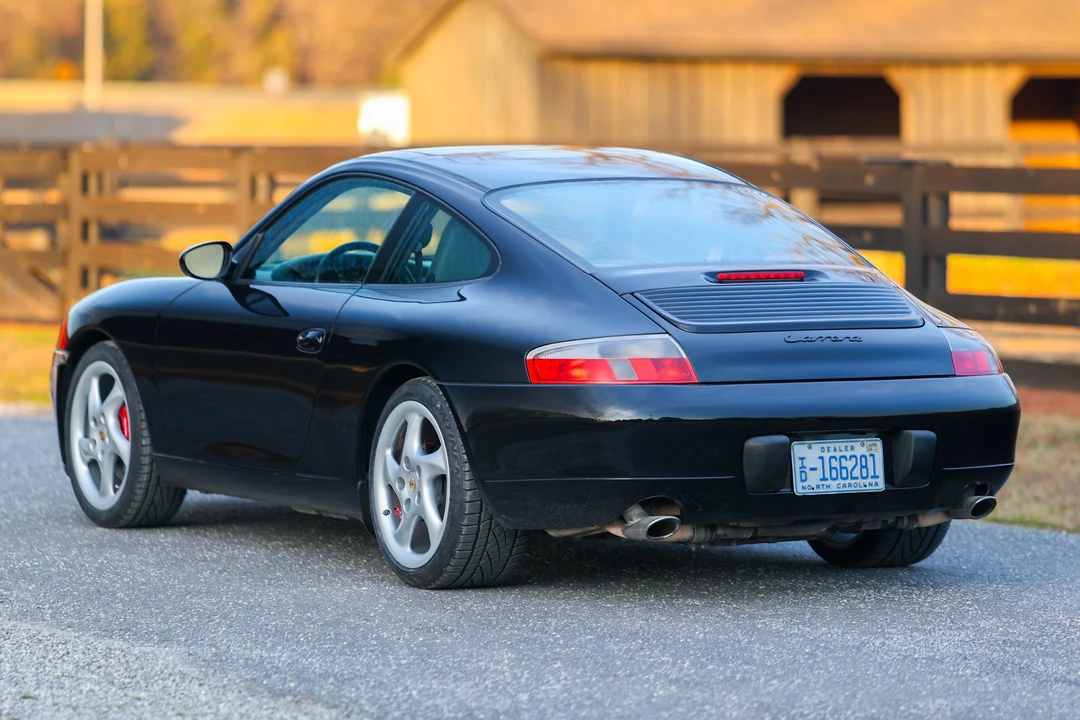 2001 Porsche 996 Carrera - Image 30 of 31