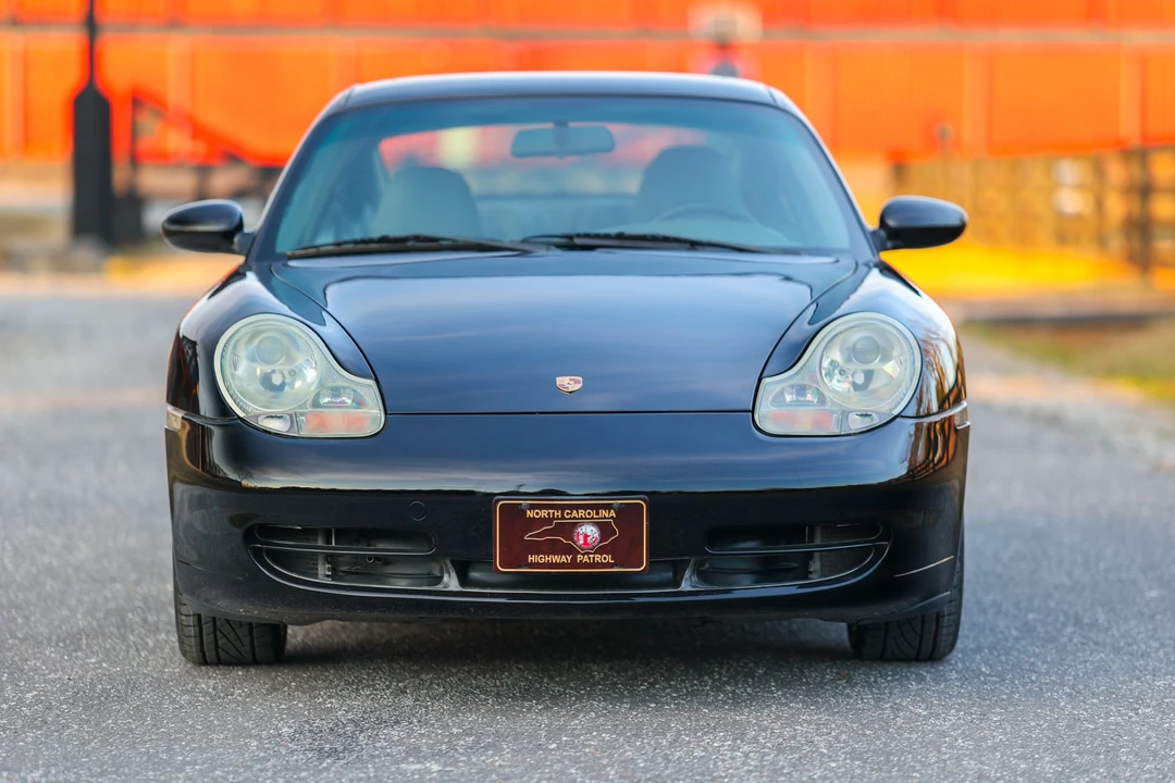 2001 Porsche 996 Carrera - Image 9 of 31
